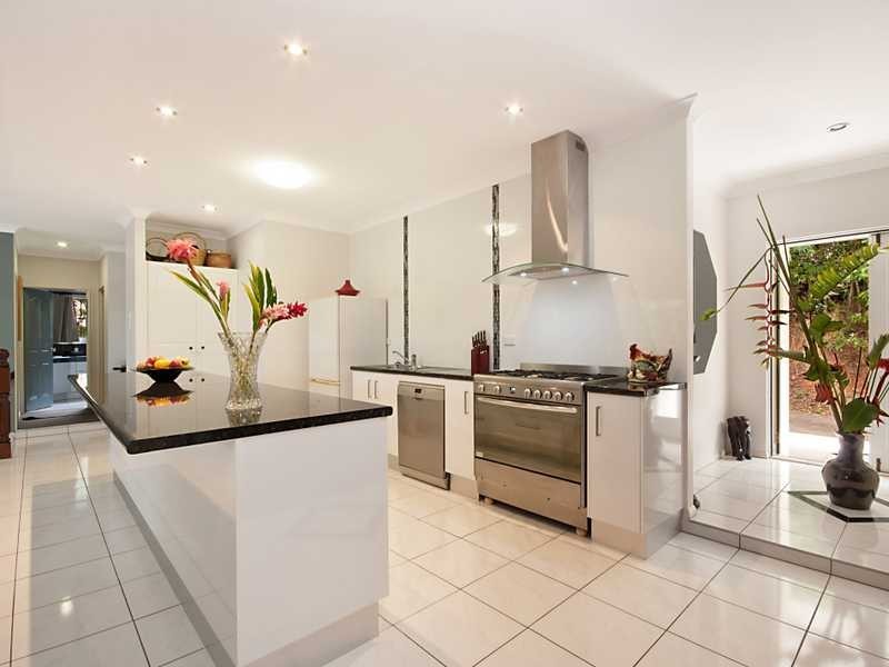 7 Christie Drive, Brinsmead QLD 4870