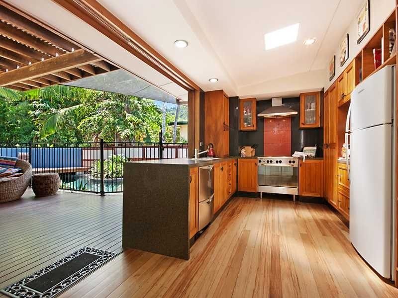 169 Jensen Street, Whitfield QLD 4870