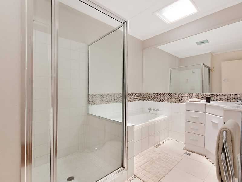 169 Jensen Street, Whitfield QLD 4870