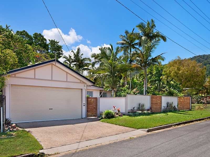 169 Jensen Street, Whitfield QLD 4870