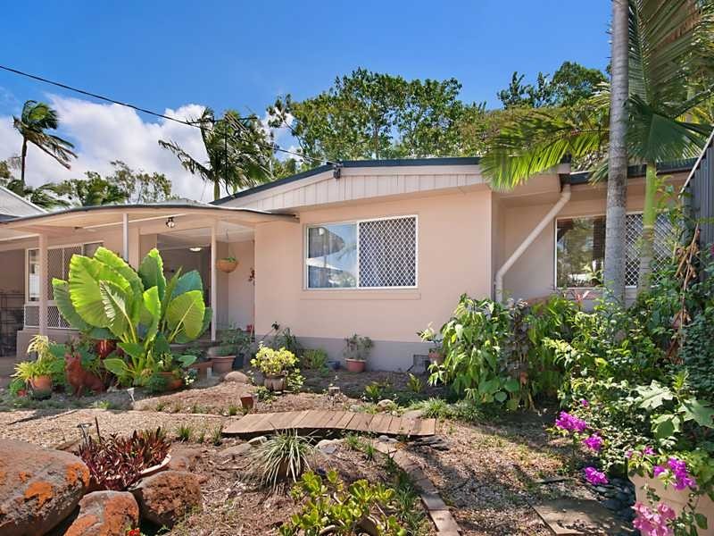 169 Jensen Street, Whitfield QLD 4870