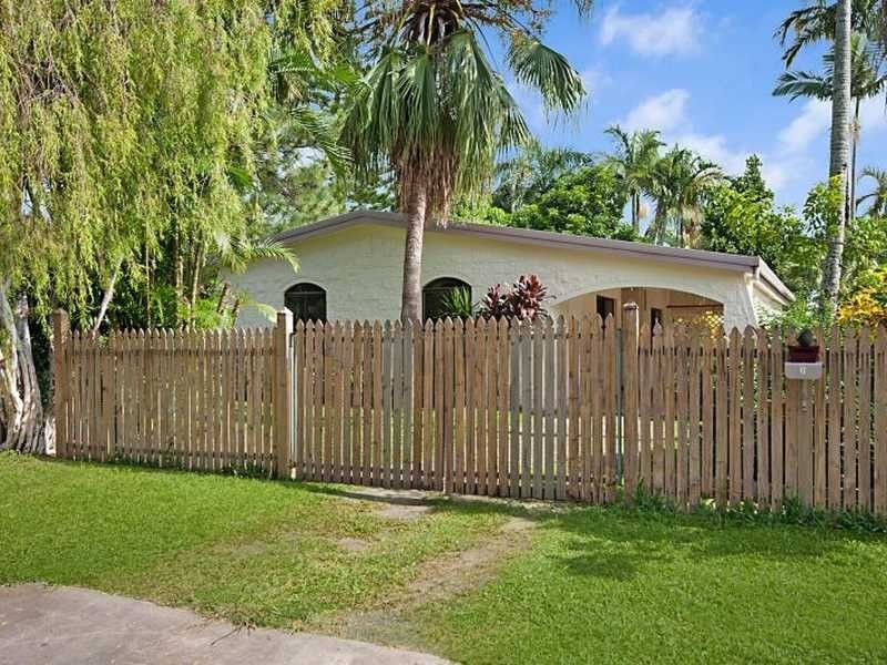 6 Azalea Court, Mooroobool QLD 4870