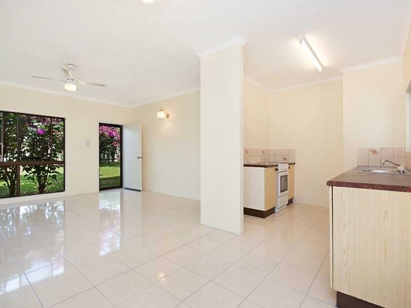 6 Azalea Court, Mooroobool QLD 4870