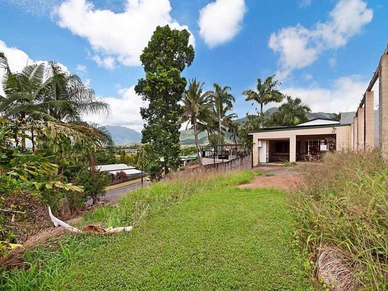 14 Lowanna Close, White Rock QLD 4868