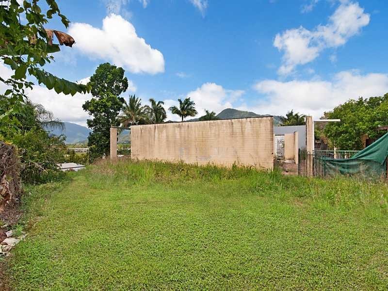 14 Lowanna Close, White Rock QLD 4868