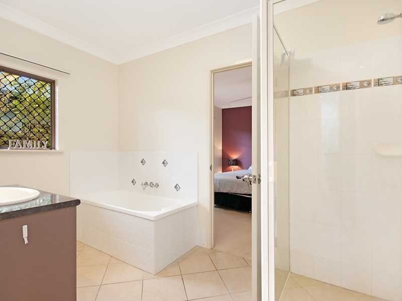 28 Mia Close, Kewarra Beach QLD 4879