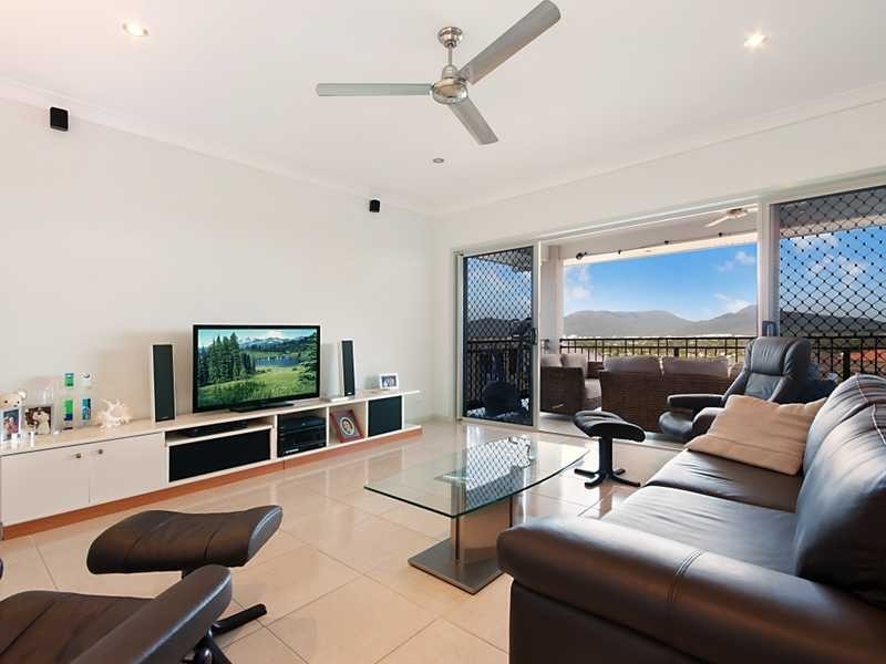 6 Wrasse Close, Kanimbla QLD 4870