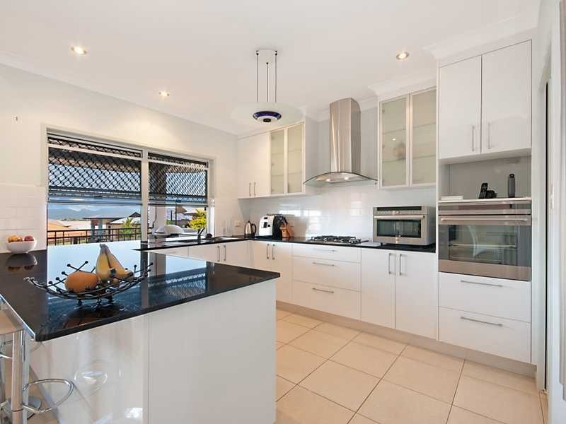 6 Wrasse Close, Kanimbla QLD 4870