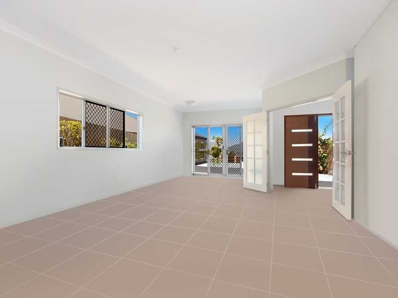 6 Wrasse Close, Kanimbla QLD 4870