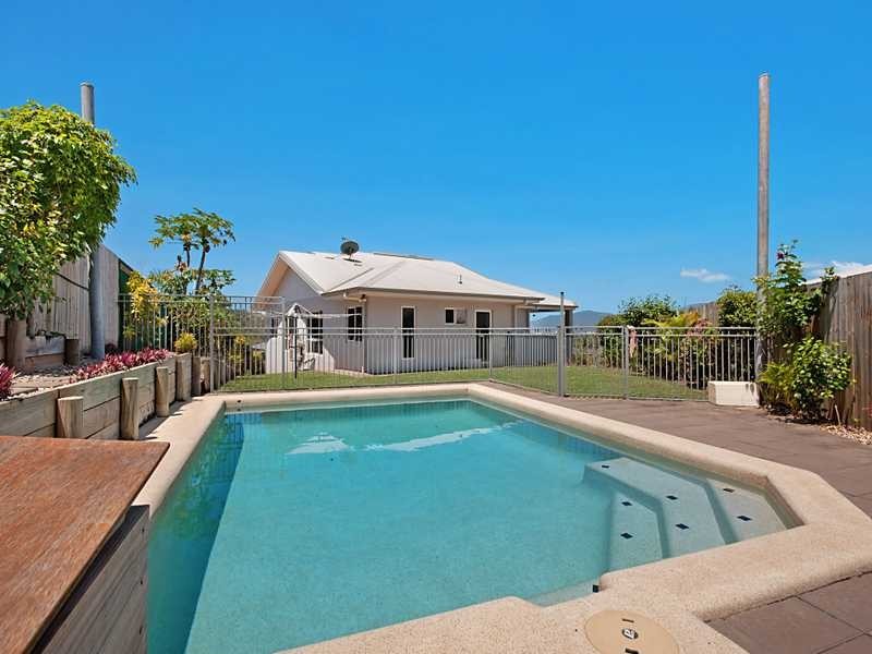6 Wrasse Close, Kanimbla QLD 4870