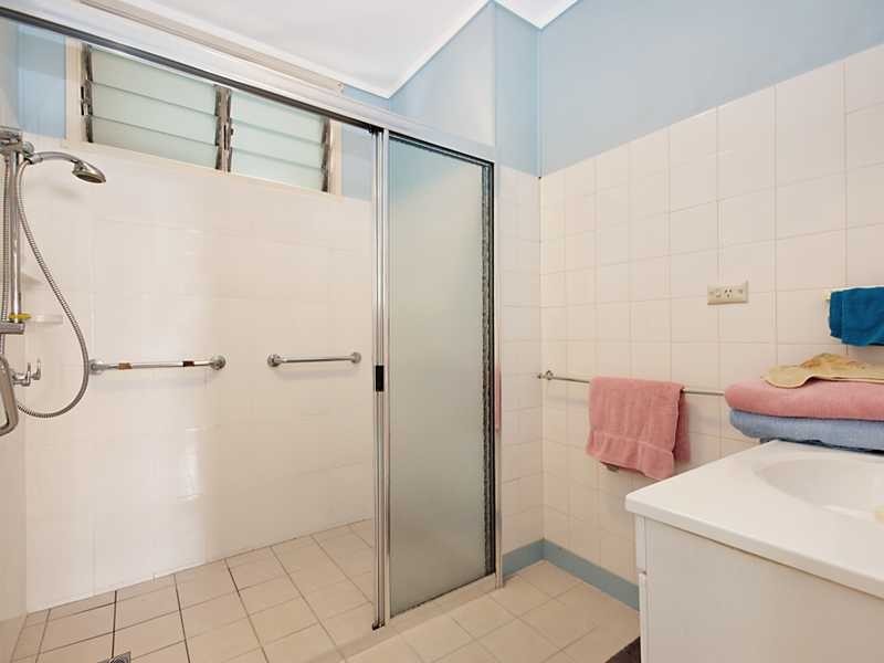 129 Greenslopes Street, Edge Hill QLD 4870
