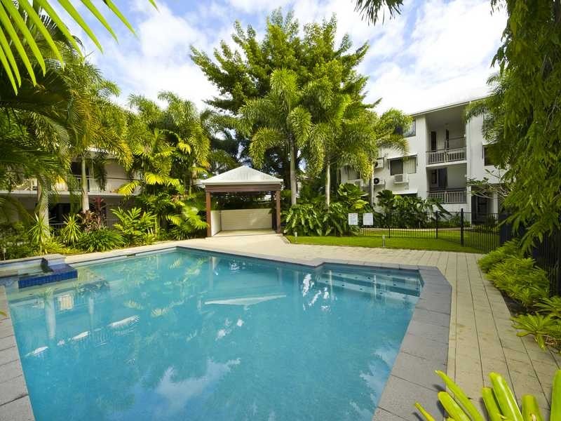 17/349-351 Lake Street, Cairns North QLD 4870