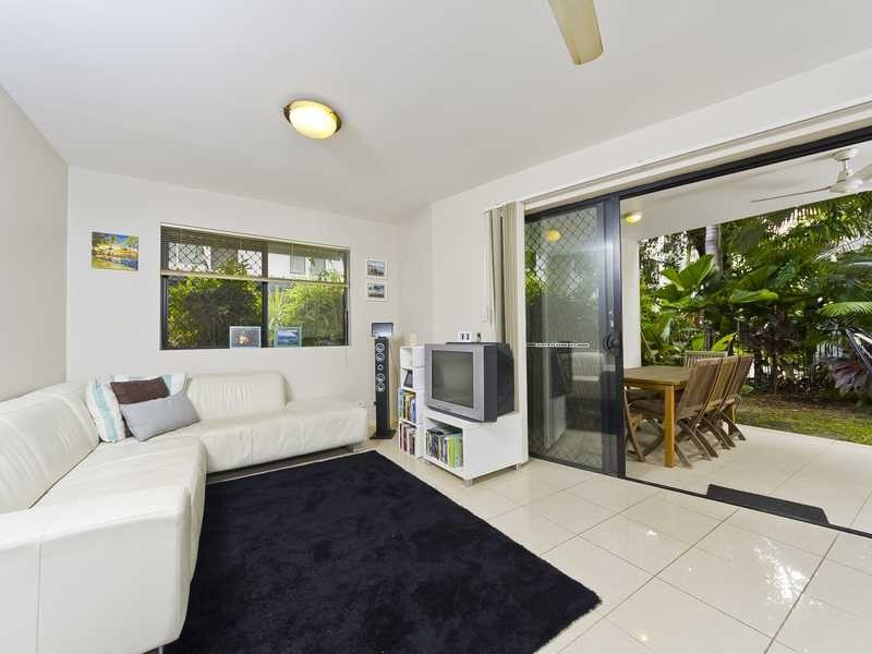 17/349-351 Lake Street, Cairns North QLD 4870