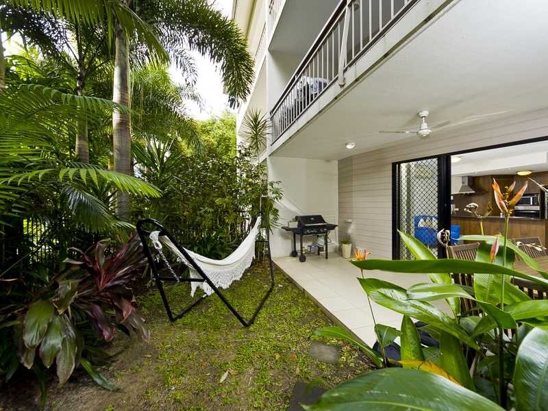 17/349-351 Lake Street, Cairns North QLD 4870