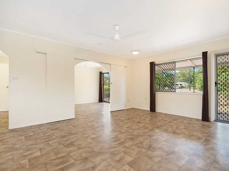 3 Blantyre Close, Manunda QLD 4870