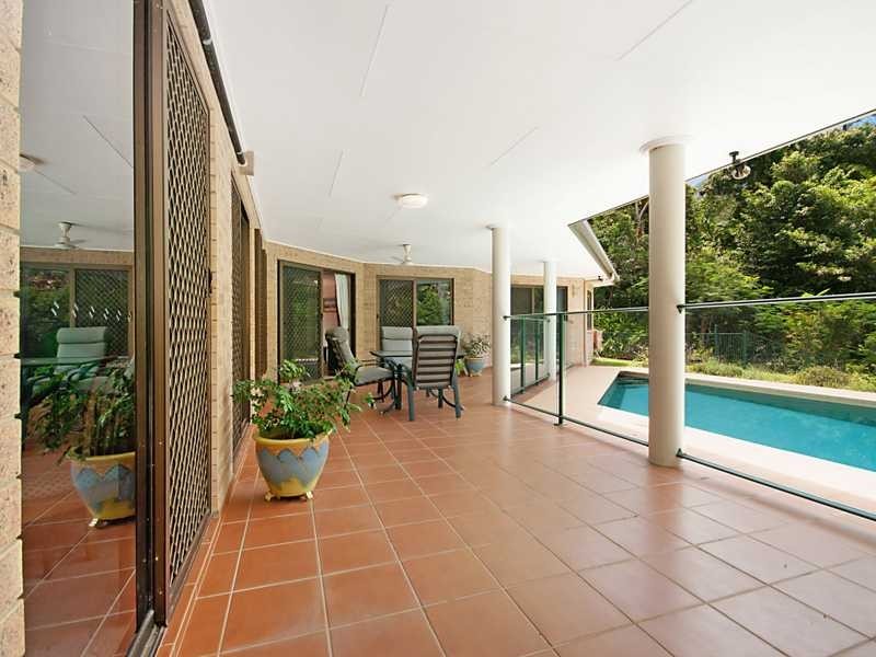 16 Red Bluff Crescent, Kamerunga QLD 4870