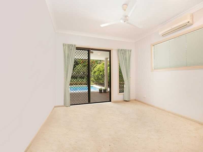 16 Red Bluff Crescent, Kamerunga QLD 4870