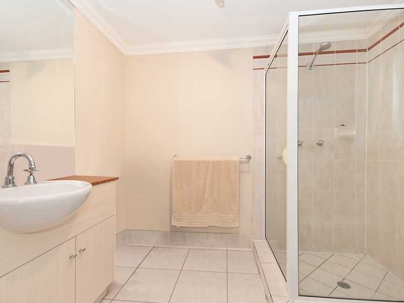 6/310-316 Lake Street, Cairns North QLD 4870