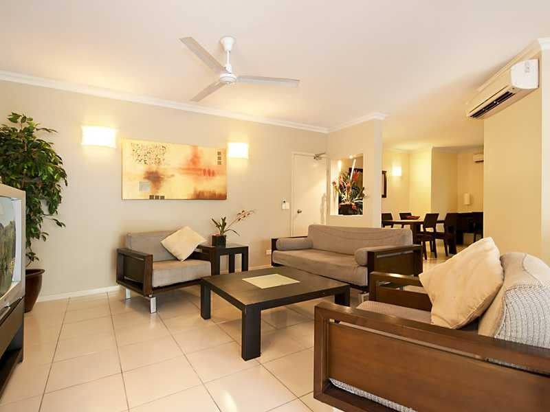 220/12 Gregory Street, Cairns QLD 4870