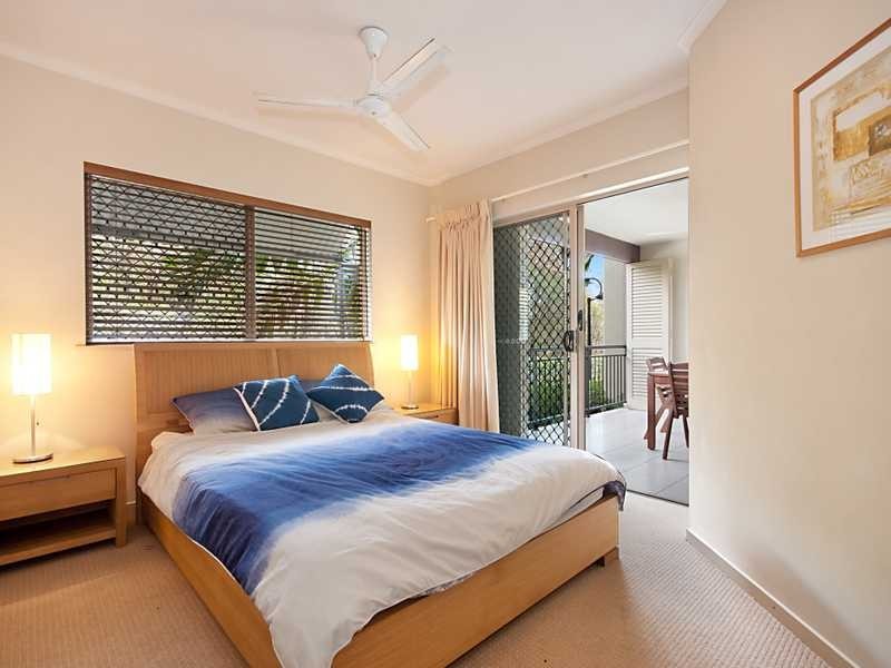 220/12 Gregory Street, Cairns QLD 4870
