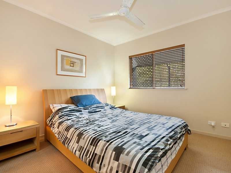220/12 Gregory Street, Cairns QLD 4870