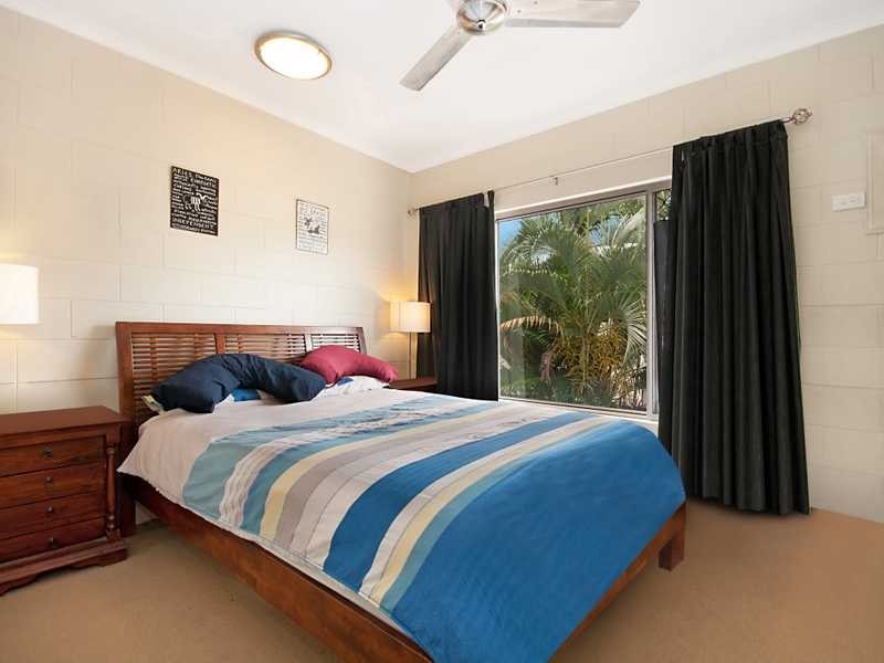 4/8 Short Street, Redlynch QLD 4870