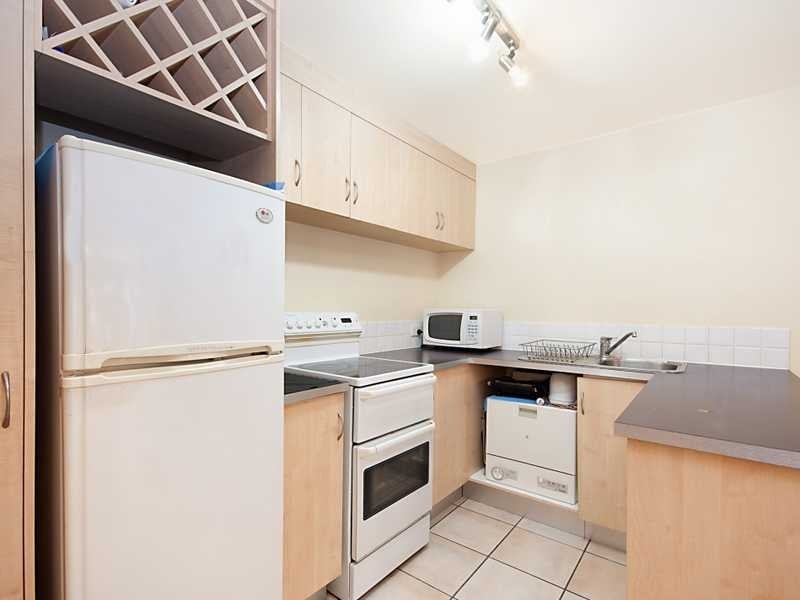 17/10 Digger Street, Cairns North QLD 4870