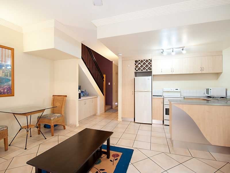 17/10 Digger Street, Cairns North QLD 4870