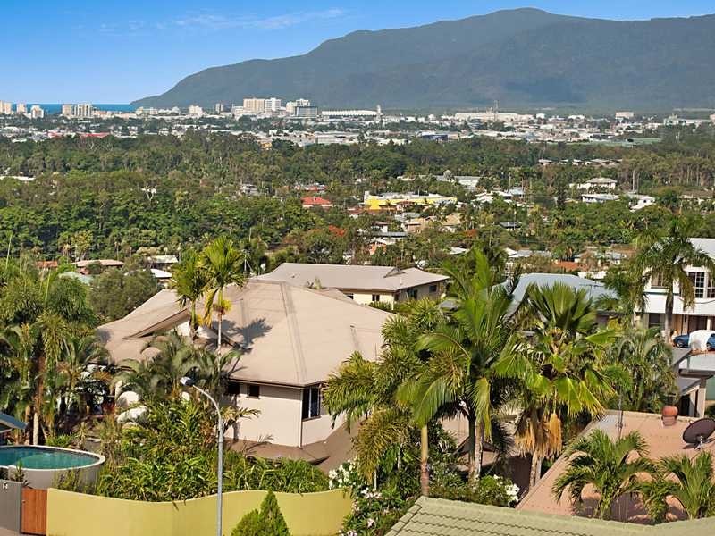 17 Grandview Crescent, Earlville QLD 4870