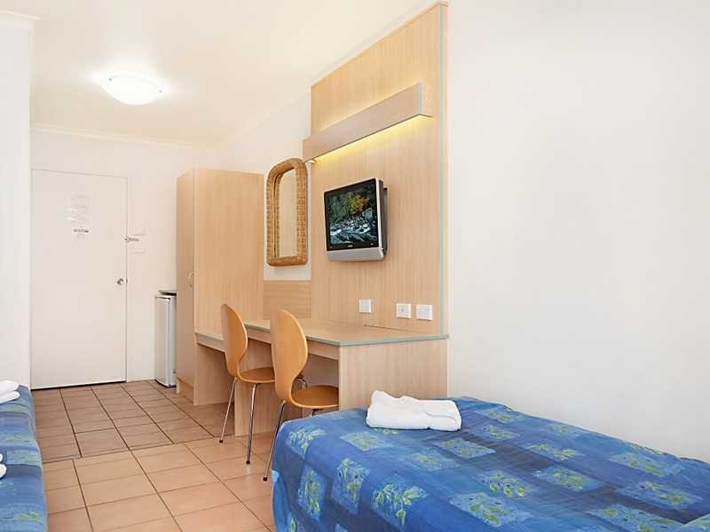 300/1 Anderson Road, Woree QLD 4868