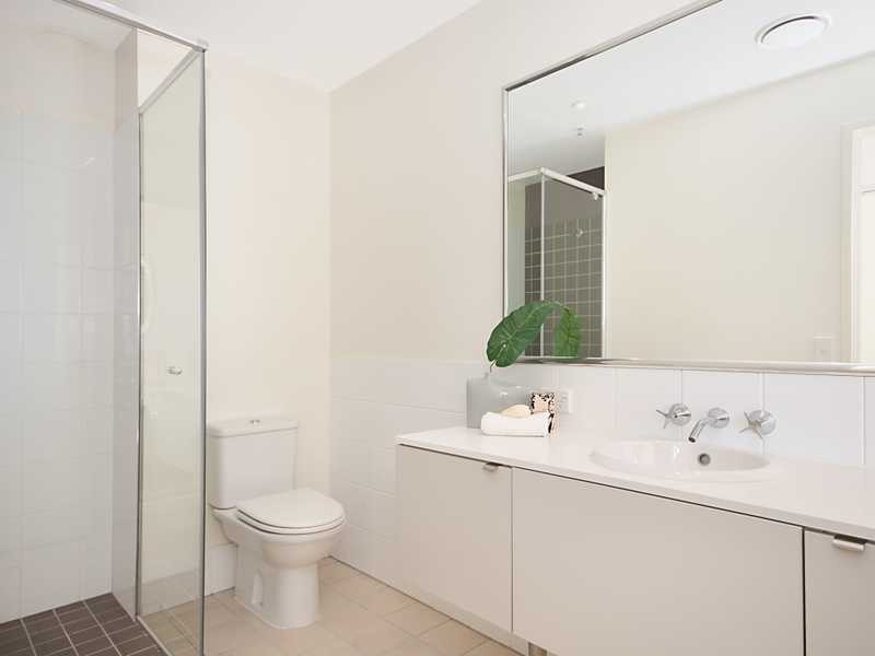 20806/99 Esplanade, Cairns City QLD 4870