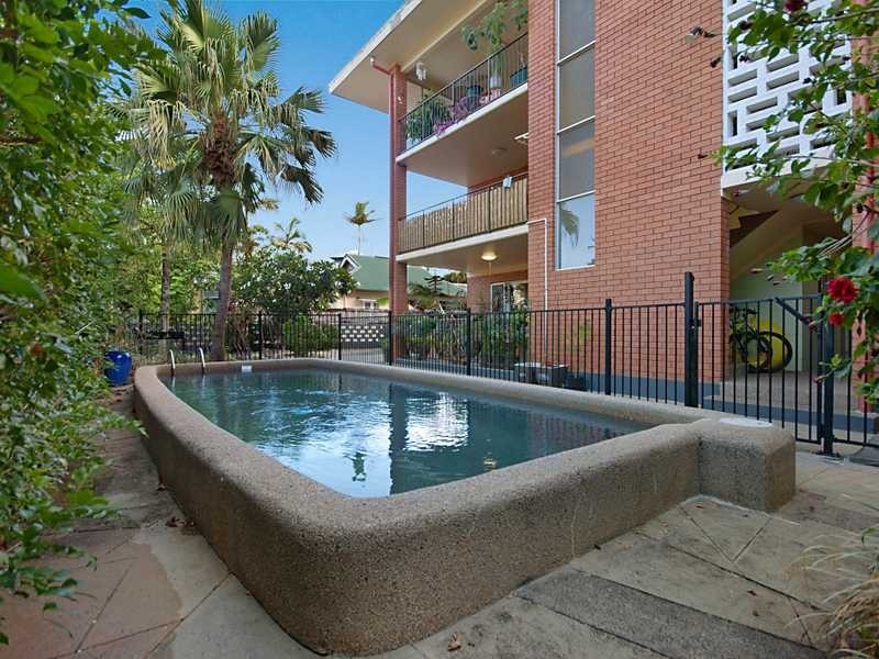 1/347 Lake Street, Cairns North QLD 4870