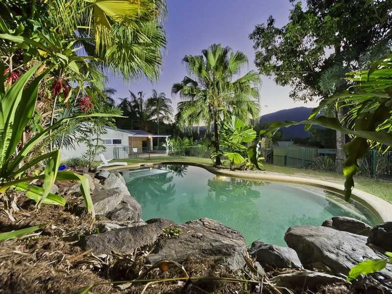 8 Longden Street, Brinsmead QLD 4870