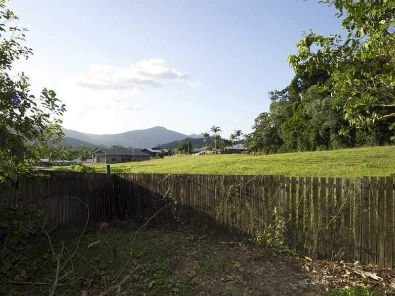 8 Longden Street, Brinsmead QLD 4870