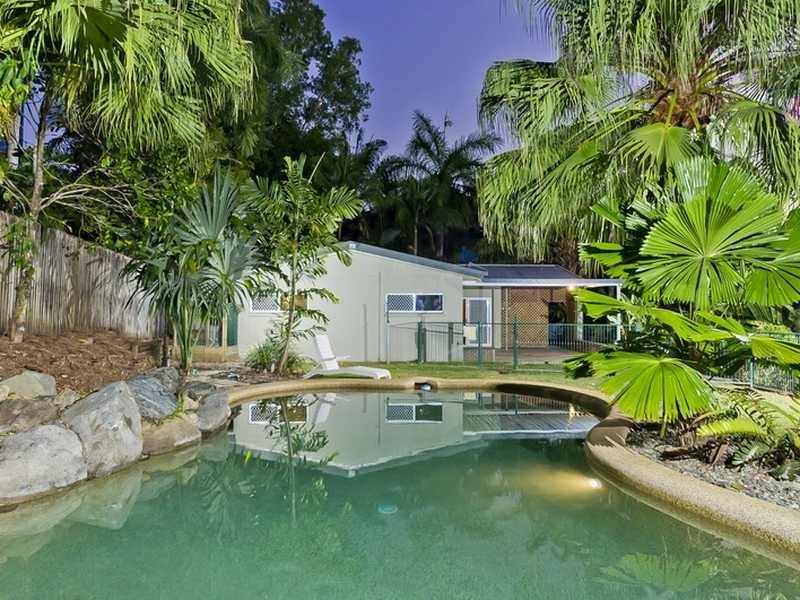 8 Longden Street, Brinsmead QLD 4870