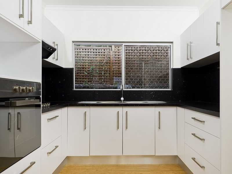 8 Longden Street, Brinsmead QLD 4870