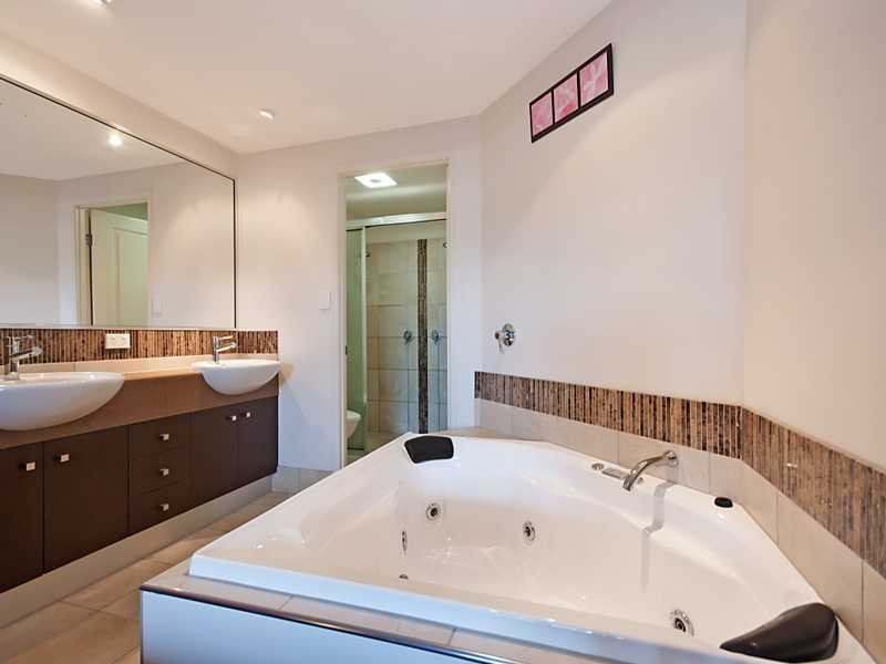 2/27-29 Pembroke Street, Parramatta Park QLD 4870