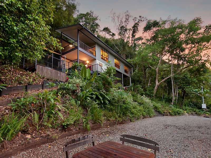 30 Cascades Drive, Redlynch QLD 4870