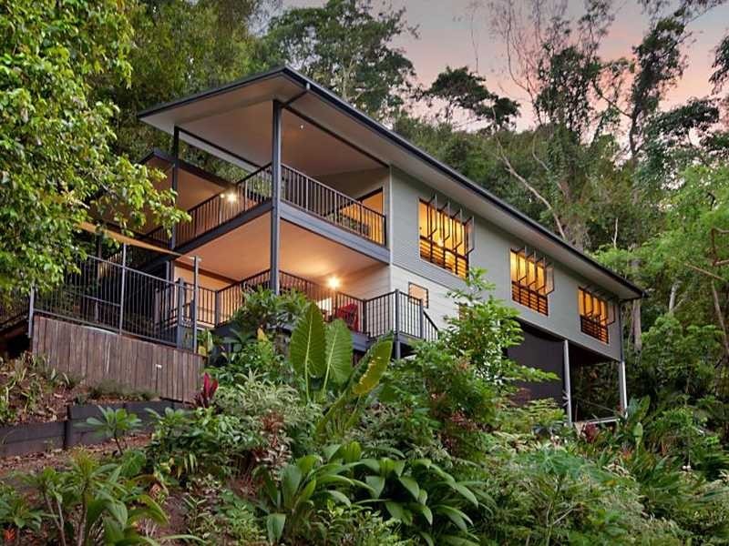 30 Cascades Drive, Redlynch QLD 4870