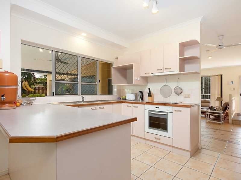 7 Hop Wah Close, Brinsmead QLD 4870