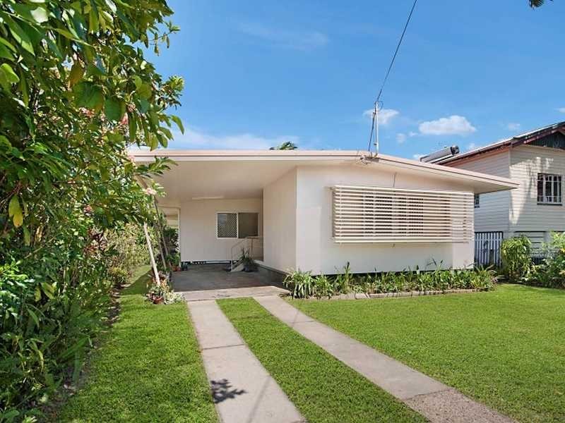 294 Pease Street, Edge Hill QLD 4870