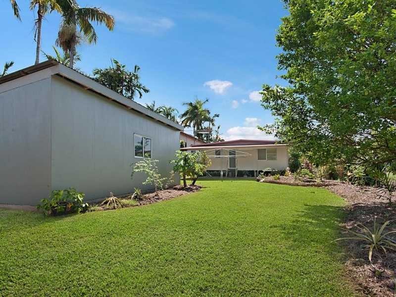 294 Pease Street, Edge Hill QLD 4870