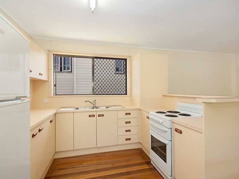 294 Pease Street, Edge Hill QLD 4870