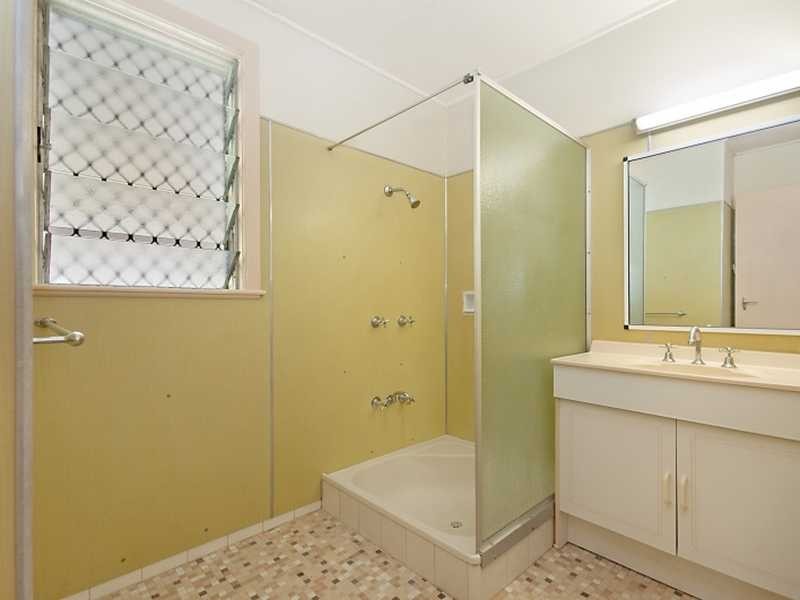 294 Pease Street, Edge Hill QLD 4870