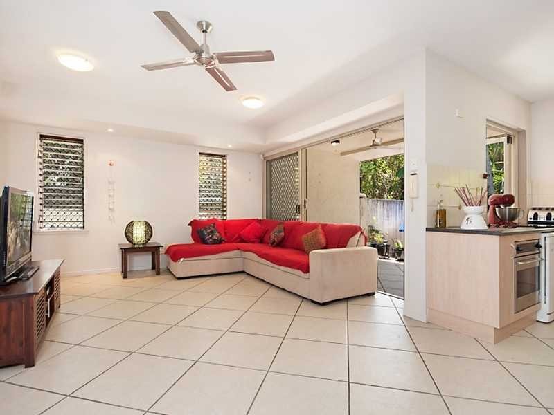 6/15 Thomas Street, Cairns North QLD 4870