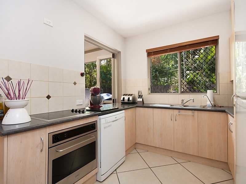 6/15 Thomas Street, Cairns North QLD 4870