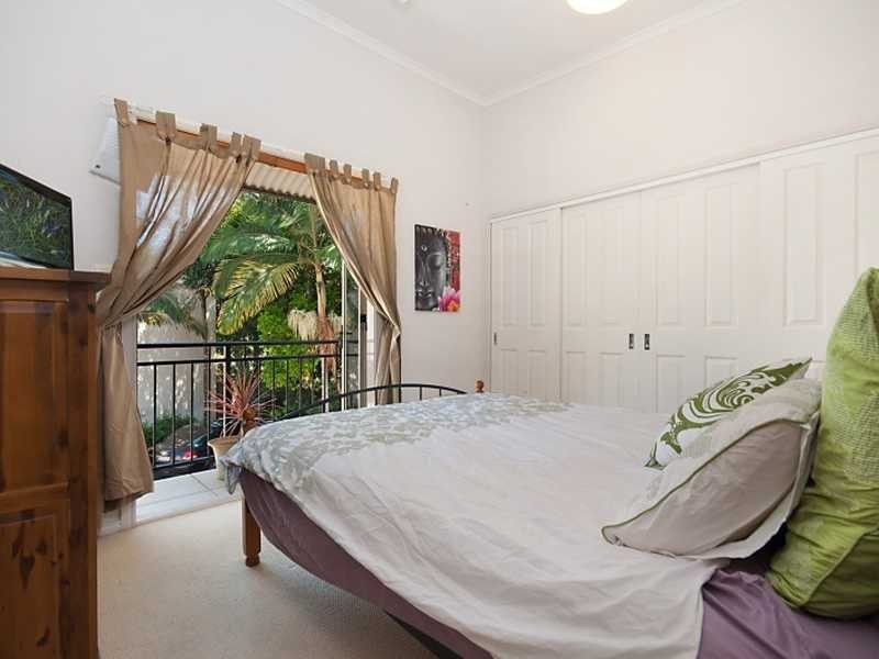 6/15 Thomas Street, Cairns North QLD 4870