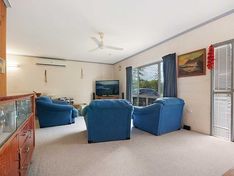 6 Redwood Street, Whitfield QLD 4870