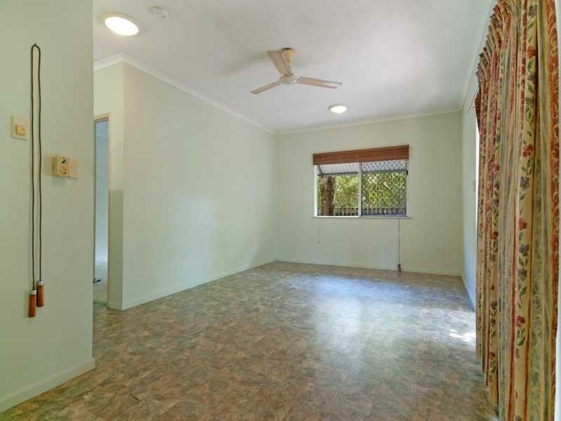 27/4-5 Hollett Close, Manunda QLD 4870