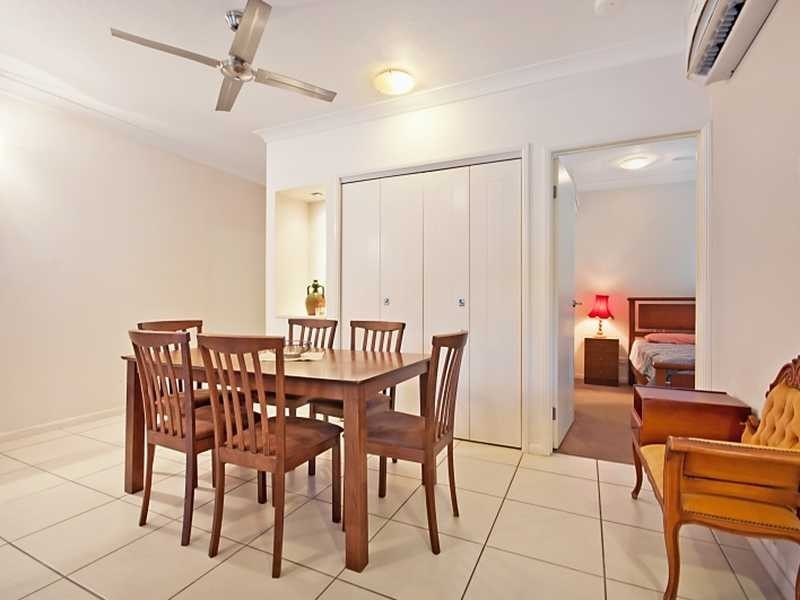 4/172 McLeod Street, Cairns North QLD 4870